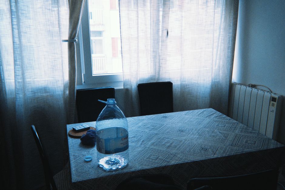 毎回水を買いに行くのが面倒な一人暮らしへ|重い荷物から解放される方法